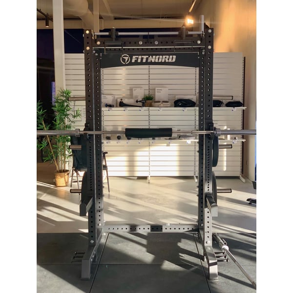 **DEMO** FitNord Half Rack GG Diamond Skivstångsställning