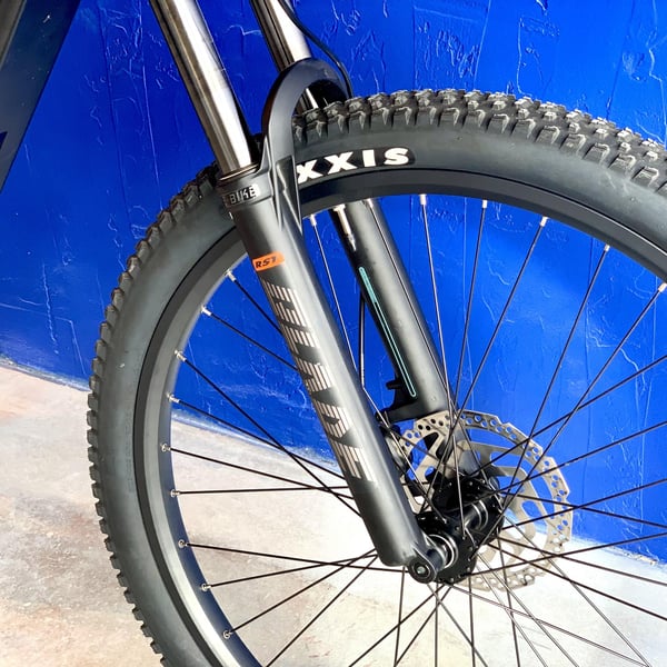 **DEMO STOCKHOLM** FitNord Ranger 700FS heldämpad Elmountainbike, Mintgrön, 48CM 