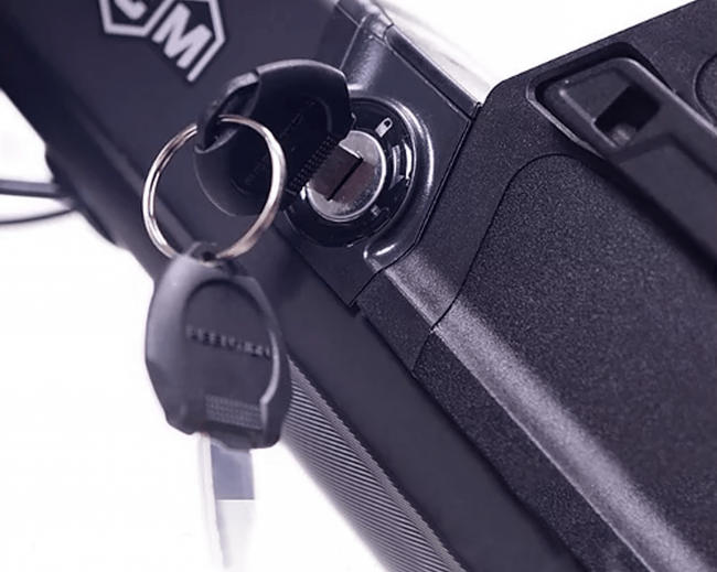 Elcykel NCM Milano, vit (624 Wh högeffektsbatteri)