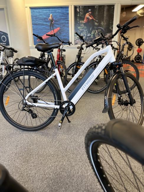 **OUTLET STOCKHOLM** FitNord Ava 300 Elcykel Vit (690 Wh högkapacitetsbatteri)