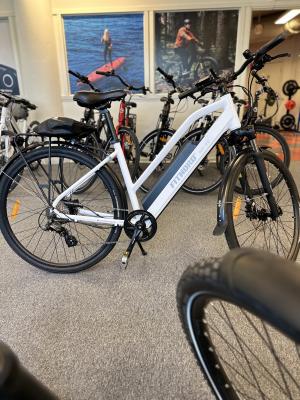 **OUTLET STOCKHOLM** FitNord Ava 300 Elcykel, Vit (690 Wh högkapacitetsbatteri)